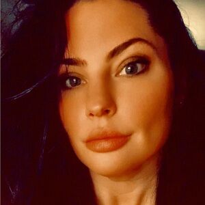 Meet your Posher, Ana